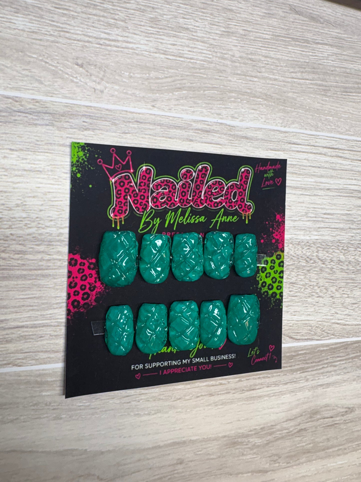 Vintage Emerald Glass Press-On Nails 💚