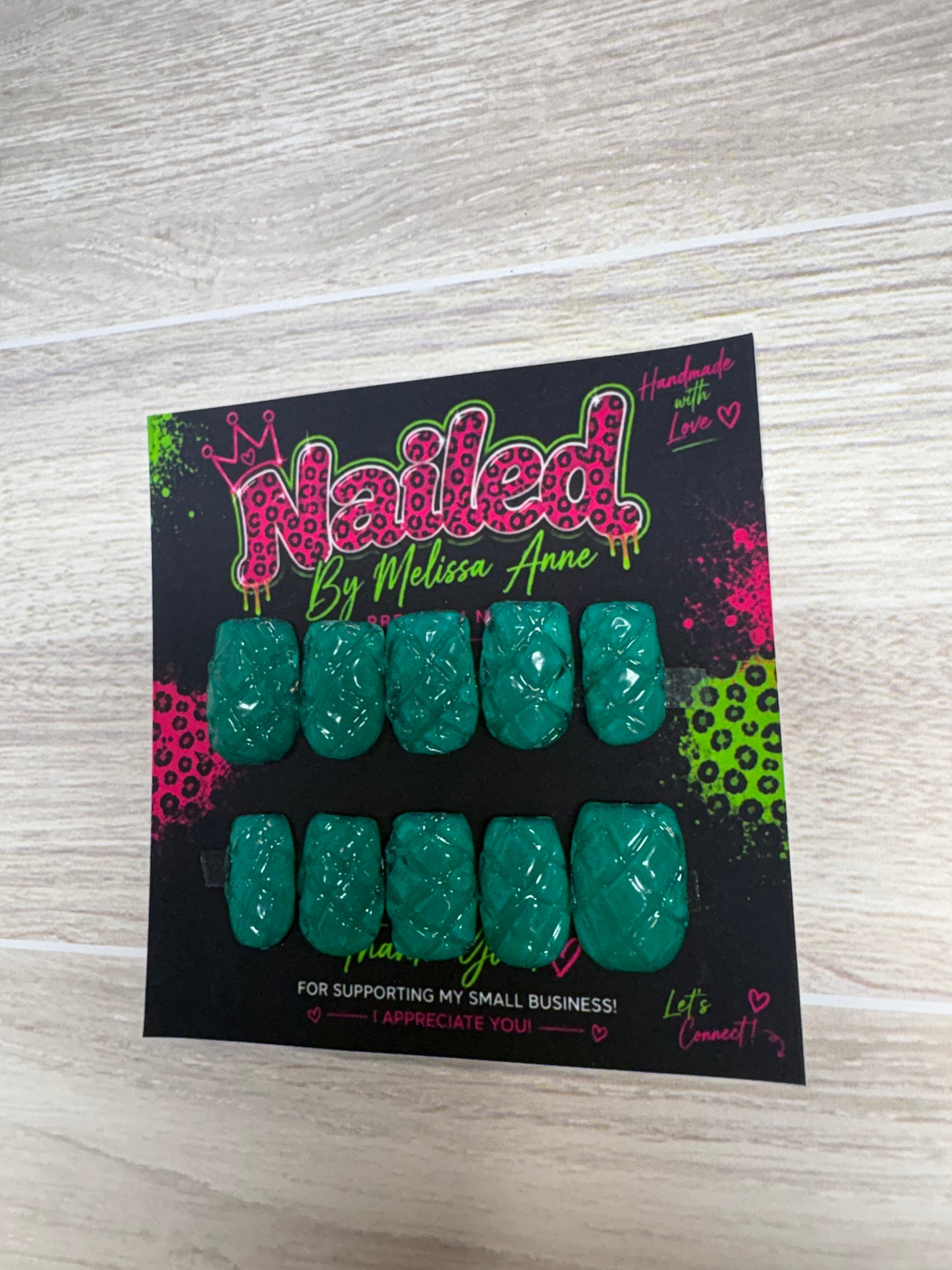 Vintage Emerald Glass Press-On Nails 💚